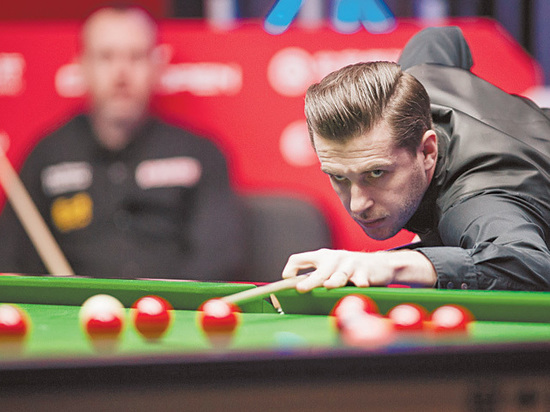 Сильнейшие снукеристы провели разминку перед чемпионатом мира Сильнейшие снукеристы провели разминку перед чемпионатом мира